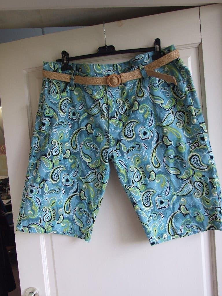 Laura di Sarpi nieuw prachtige korte broek aqua maat 48, Kort, Meerkleurig, Maat 46/48 (XL) of groter, Nieuw