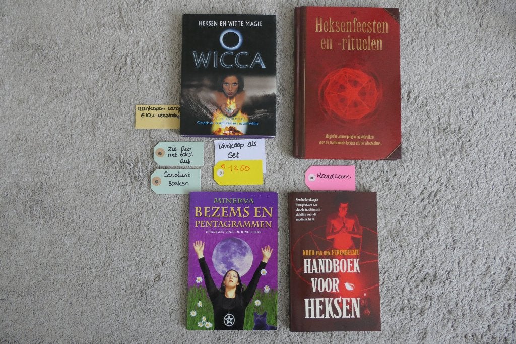 Heksenboeken, set 4 stuks = 1 prijs, Gelezen, Achtergrond en Informatie, Spiritualiteit algemeen, Ophalen of Verzenden
