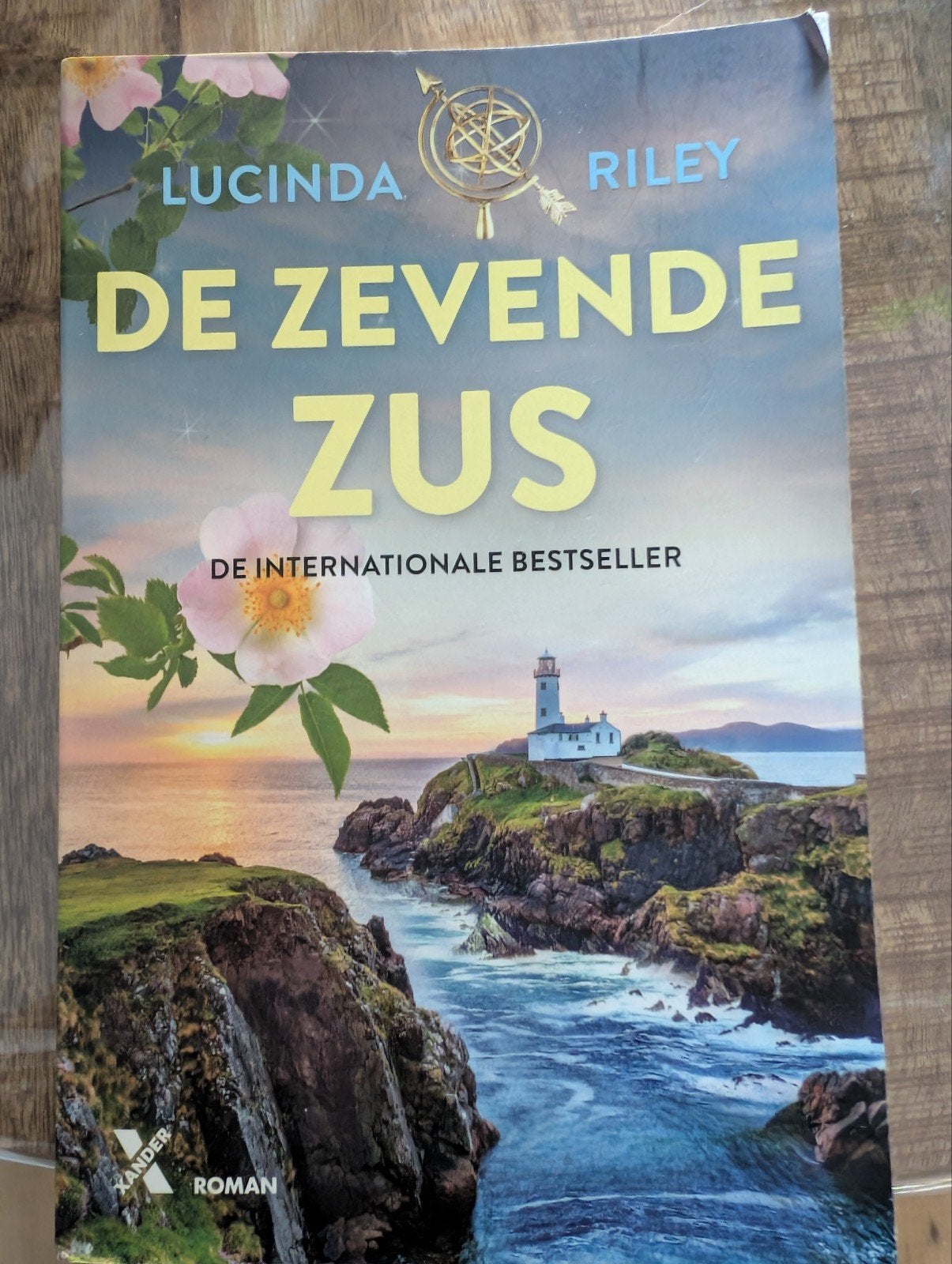 De Zeven Zussen: De Zevende Zus - Lucinda Riley, Gelezen, Lucinda Riley, Ophalen of Verzenden, Nederland