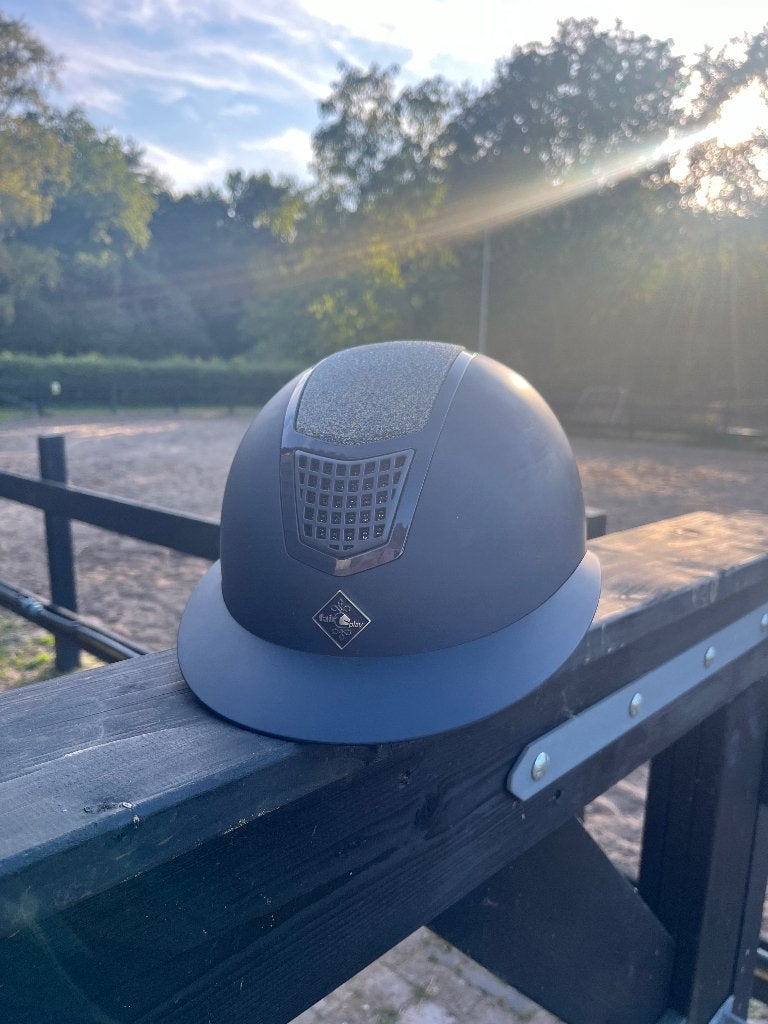 Zo goed als nieuwe Fairplay cap, Dieren en Toebehoren, Paardrijkleding, Blauw, Ophalen of Verzenden, Zo goed als nieuw, Veelzijdigheid