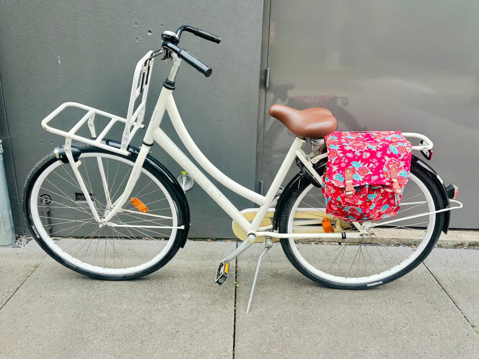 Mooie Cortina meisjesfiets, Ophalen, Gebruikt, Terugtraprem, 26 inch of meer