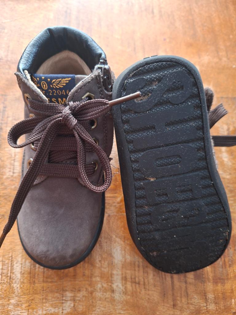 Shoesme bruine schoenen maar 23, Kinderen en Baby's, Babykleding | Schoentjes en Sokjes, Schoentjes, Jongetje of Meisje, Ophalen of Verzenden