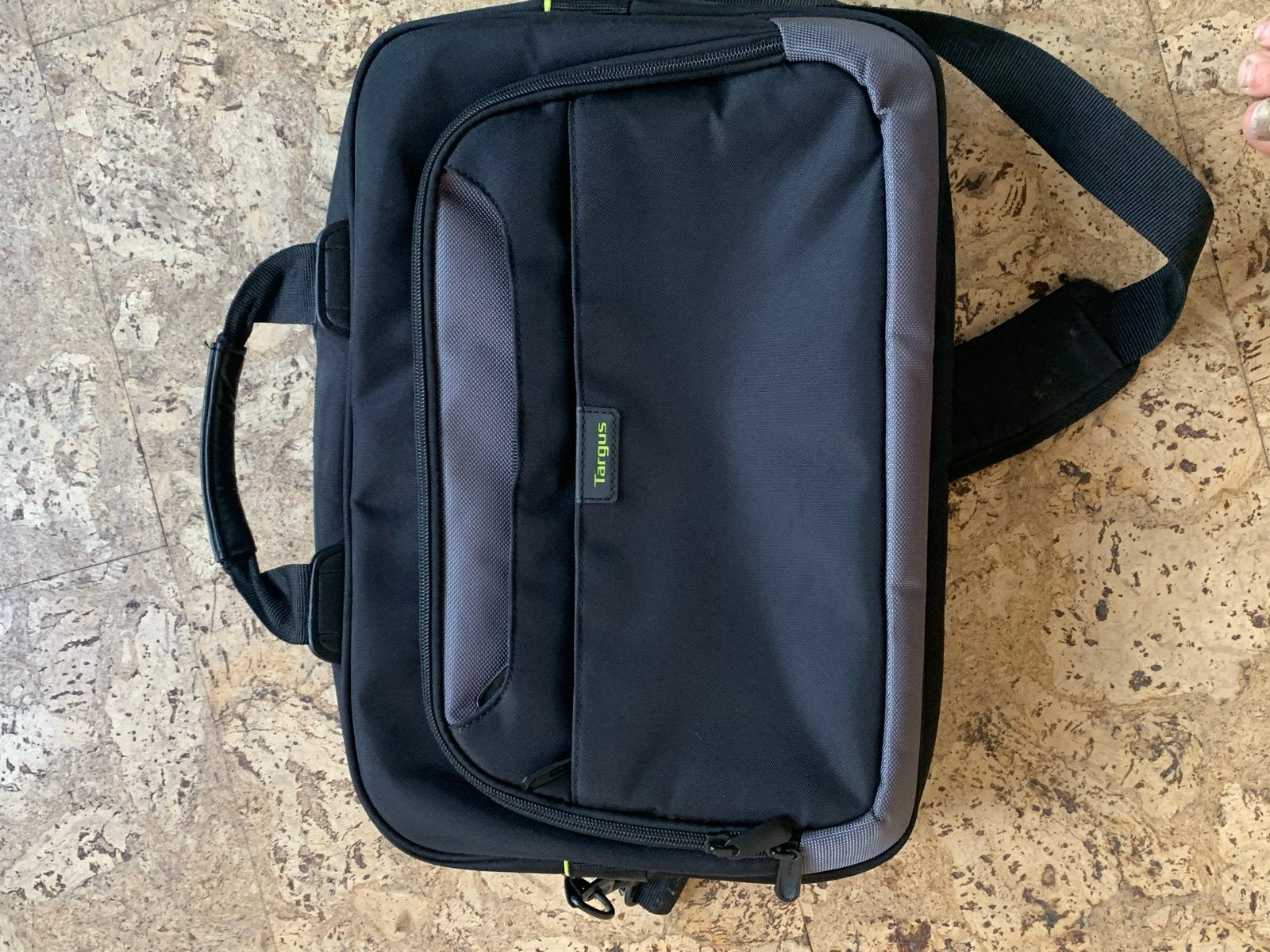 Targus laptoptas voor 15-16 inch - als nieuw, Ophalen, Gevoerd laptopvak, Zo goed als nieuw, Targus