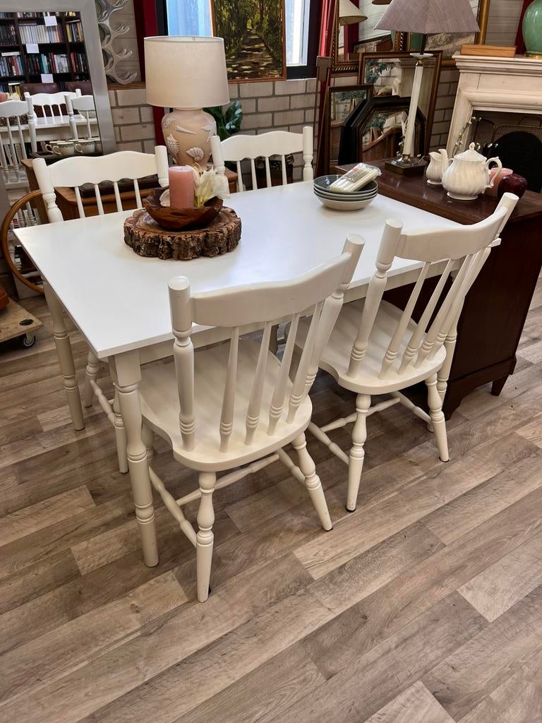 Witte landelijke eettafel + 4 stoelen | 120 cm, D, 100 tot 150 cm, Zo goed als nieuw, Rechthoekig