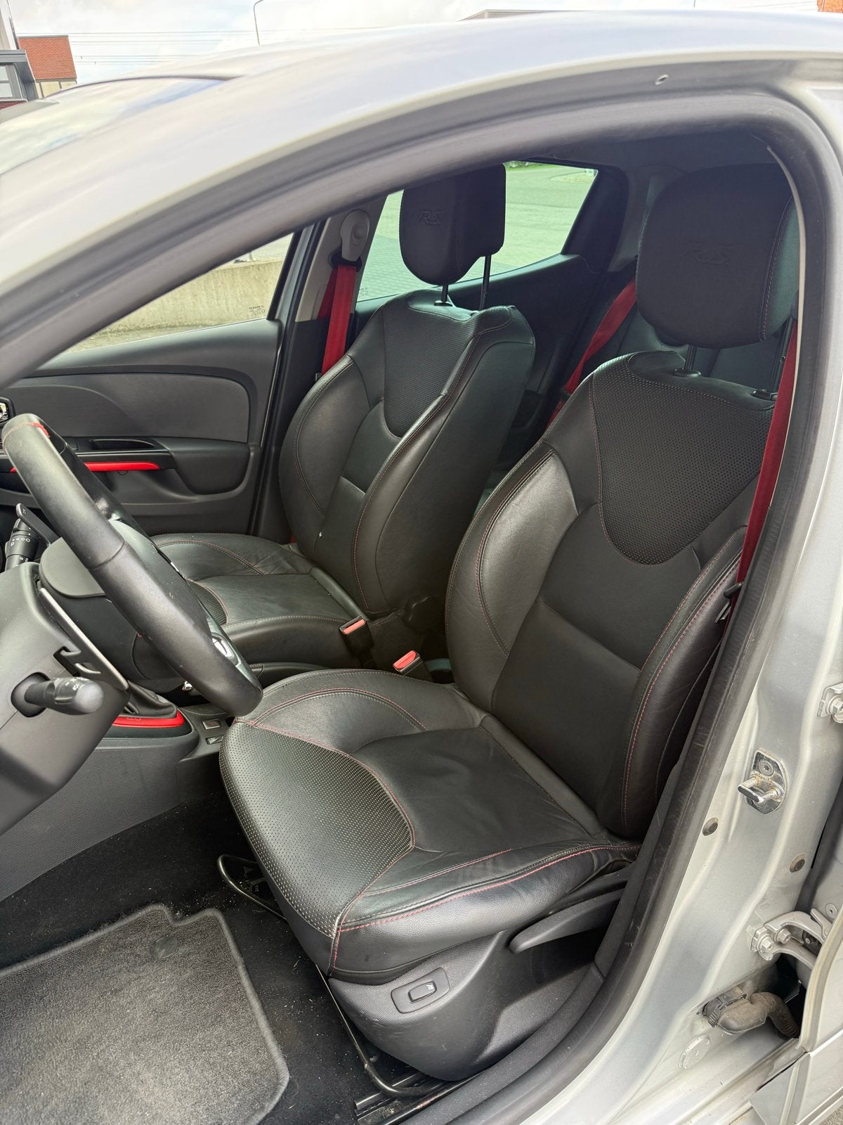Foto 6 van Renault Clio 1.6 RS Turbo 147KW 5-DRS AUT 2015 Grijs