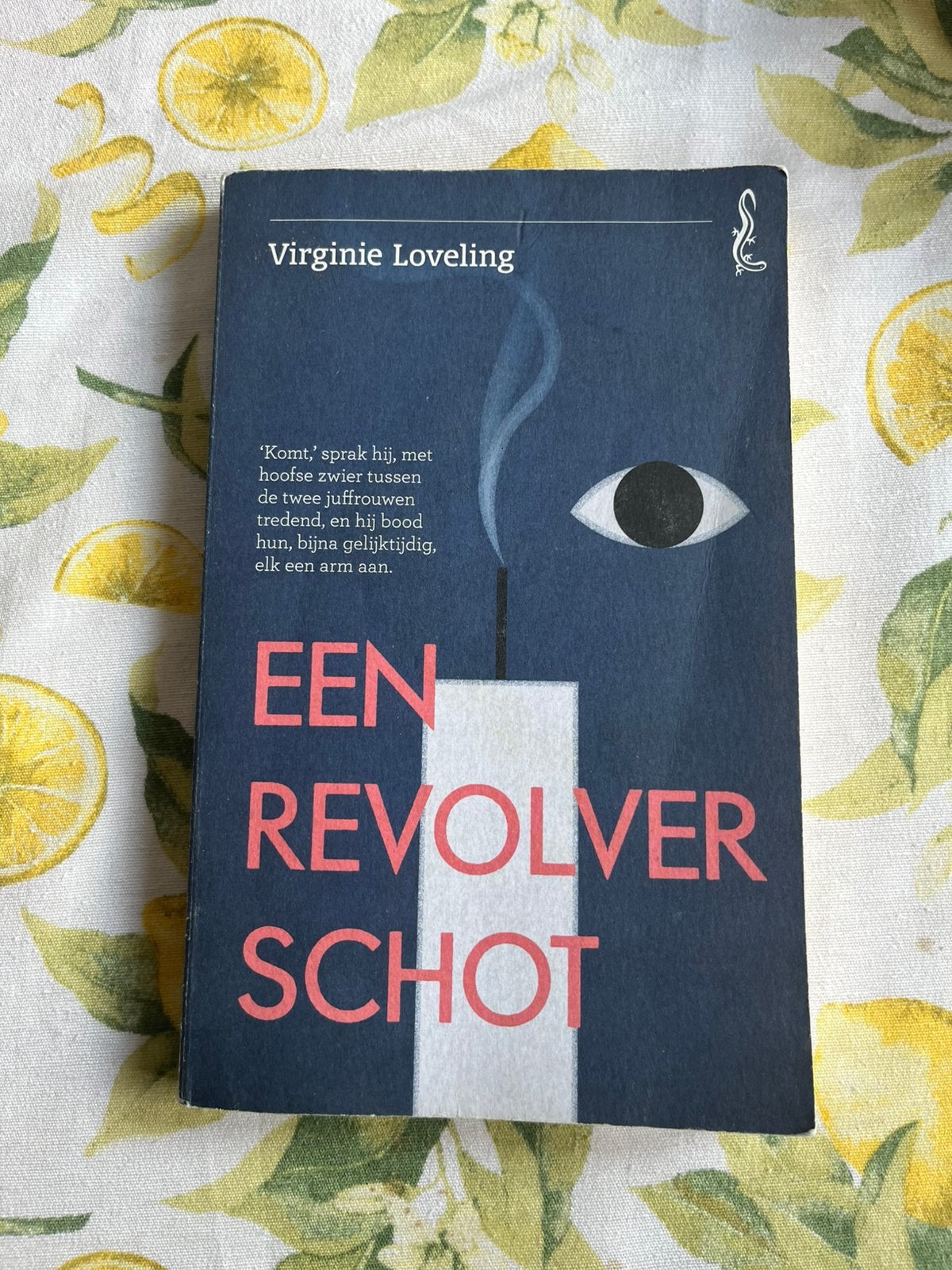 Een revolver schot, Ophalen of Verzenden, Zo goed als nieuw