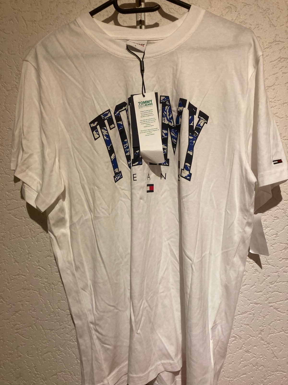 Tommy Jeans T-shirt wit met blauw logo - Maat L, Kleding | Heren, Verzenden, Nieuw, Maat 52/54 (L), Wit
