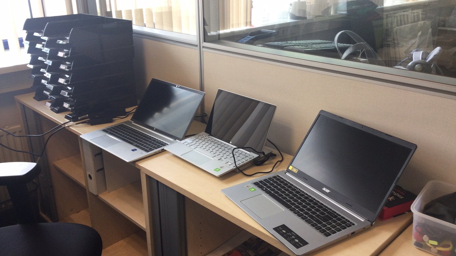 Diverse laptops verkregen uit faillissement, Computers en Software, Windows Laptops, Ophalen, Zo goed als nieuw, 15 inch, Onbekend