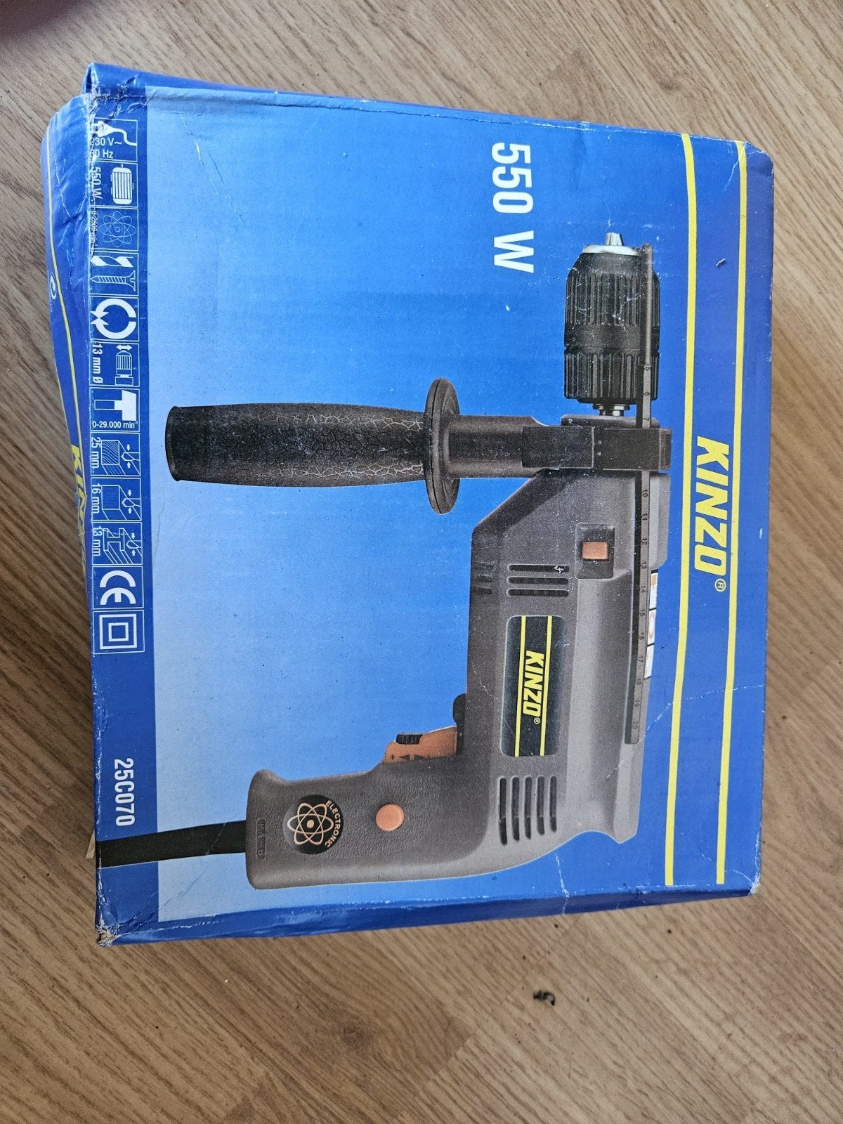Kinzo Boormachine 550W - Nieuw in doos, Ophalen of Verzenden, Nieuw, 400 tot 600 watt, Boormachine