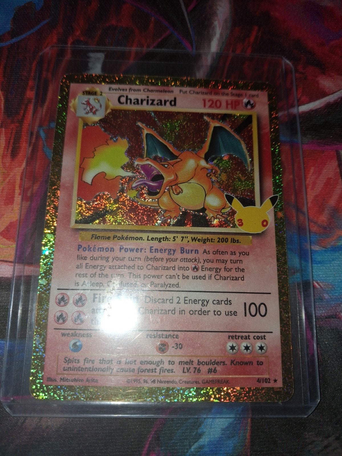 Charizard base set 4/102 30th Celebration Classic Collection, Hobby en Vrije tijd, Ophalen of Verzenden, Zo goed als nieuw, Losse kaart