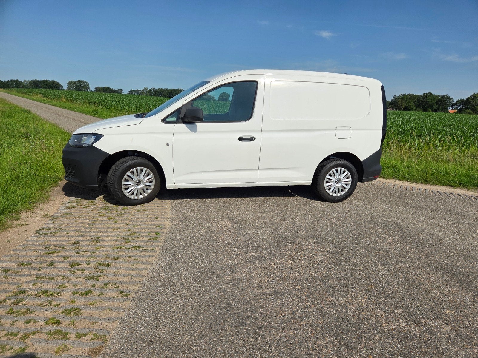 Volkswagen Caddy Cargo 2.0 TDI 75pk L1h1 2023 Wit, Voorwielaandrijving, 74 pk, 4 cilinders, Volkswagen