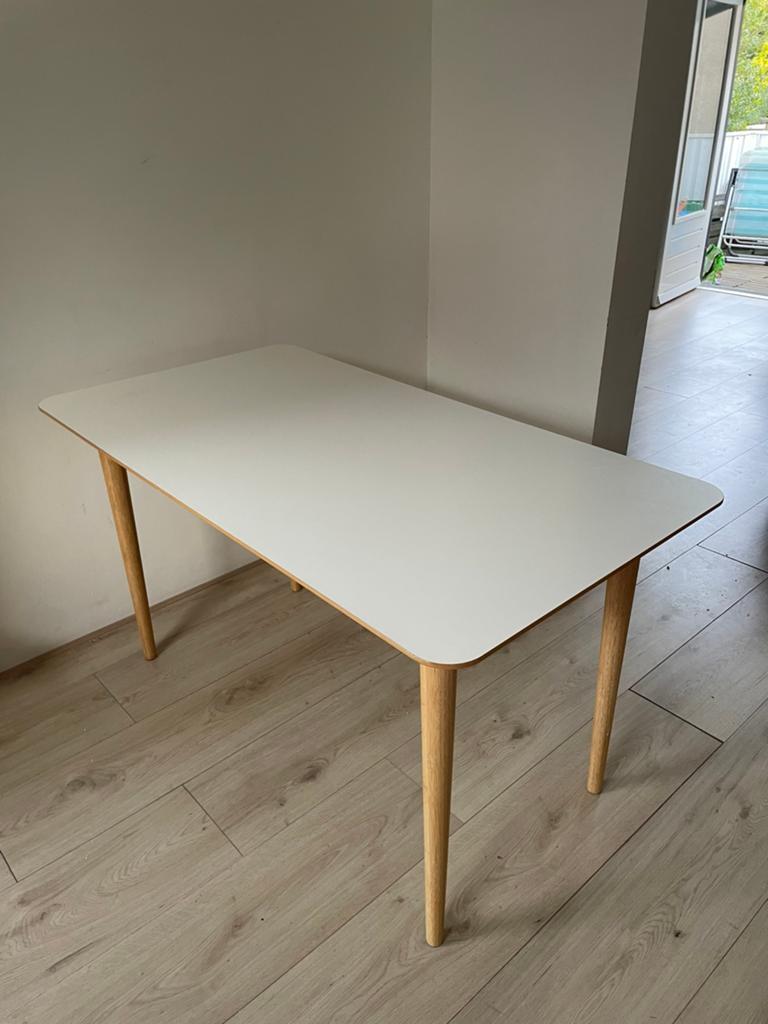 Gratis tafel 130/70/72, Huis en Inrichting, Ophalen, Zo goed als nieuw