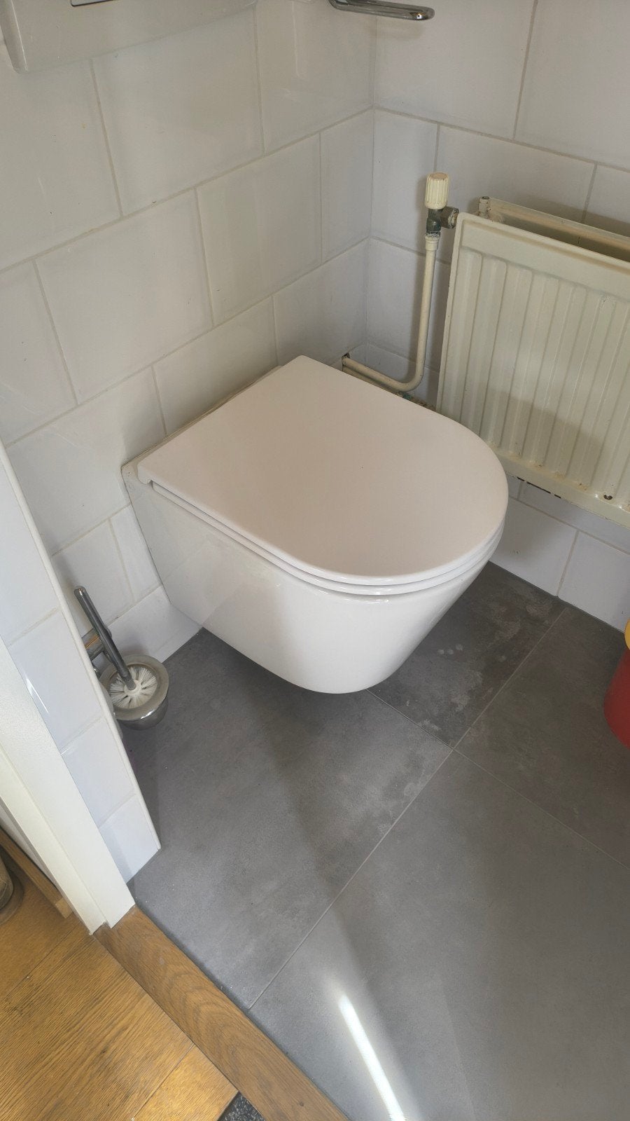 Nieuwe Spoelrandloze Toiletpot met Softclose Zitting, Ophalen, Nieuw, Toilet