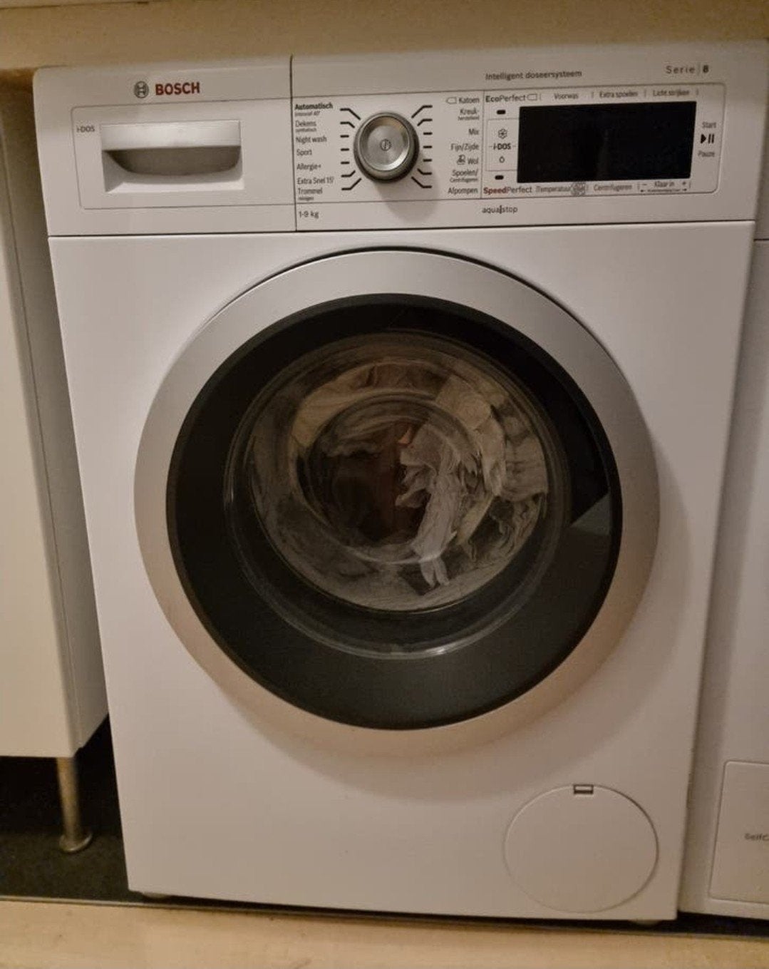 Bosch Serie 8 warmtepomp wasmachine, Ophalen