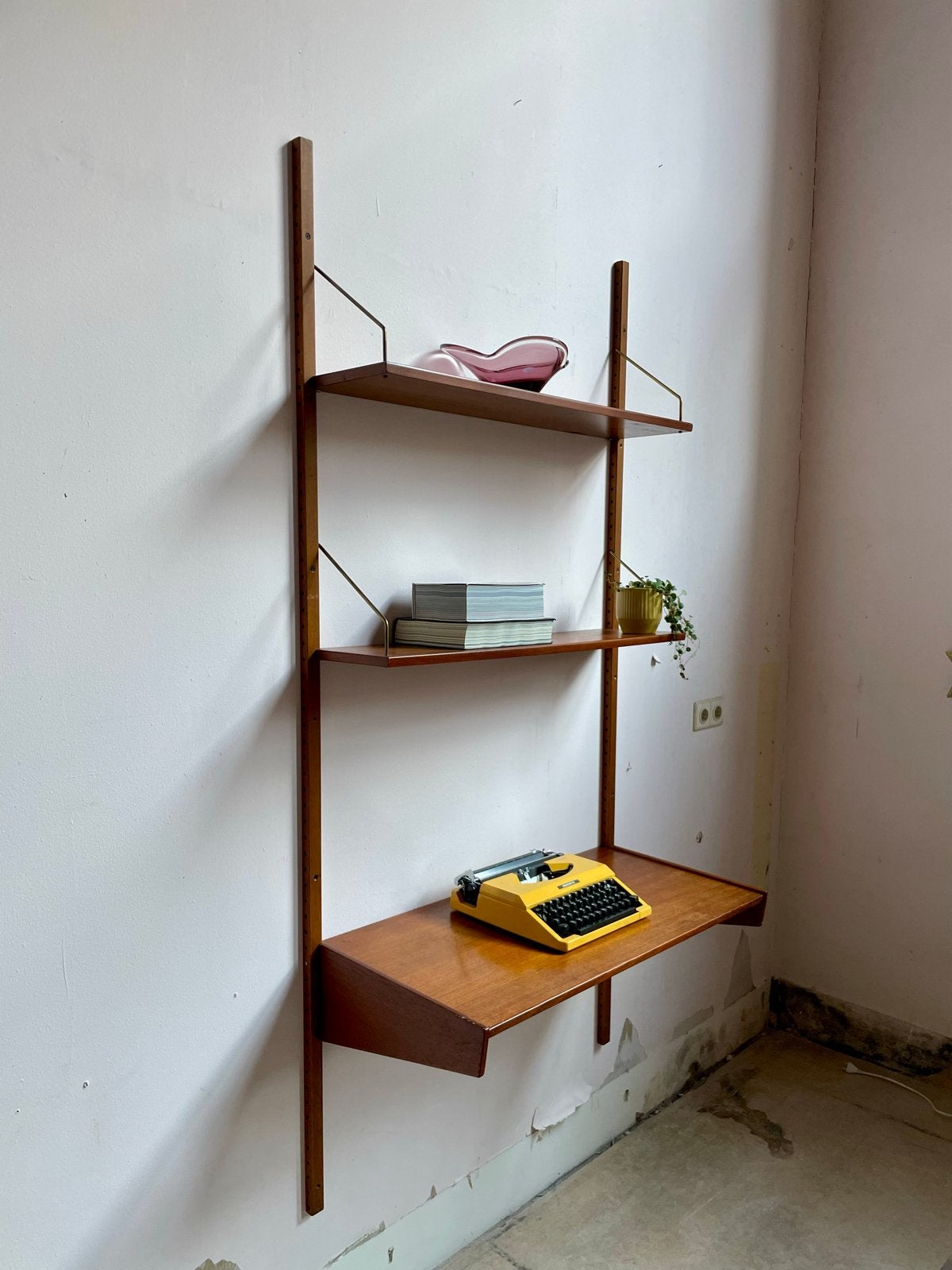 Vintage Teak Wandmeubel Bureau en Planken in stijl Cadovius, Huis en Inrichting, Woonaccessoires | Wandplanken en Boekenplanken