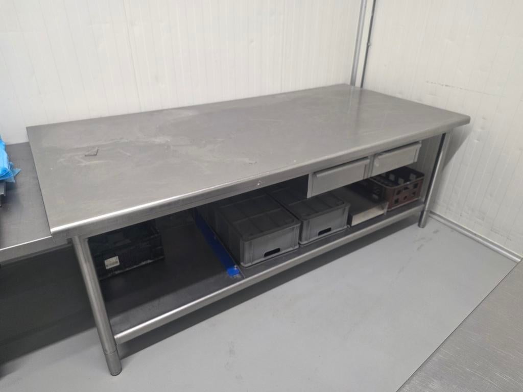 2 RVS Tafels / Werkbanken - Horeca Kwaliteit, Huis en Inrichting, Ophalen, Gebruikt