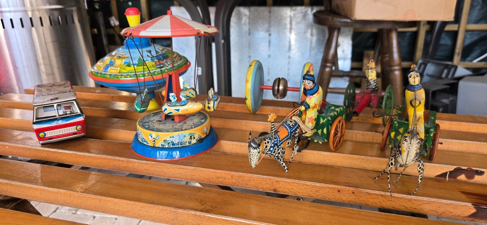Vintage blikken speelgoed collectie, Ophalen