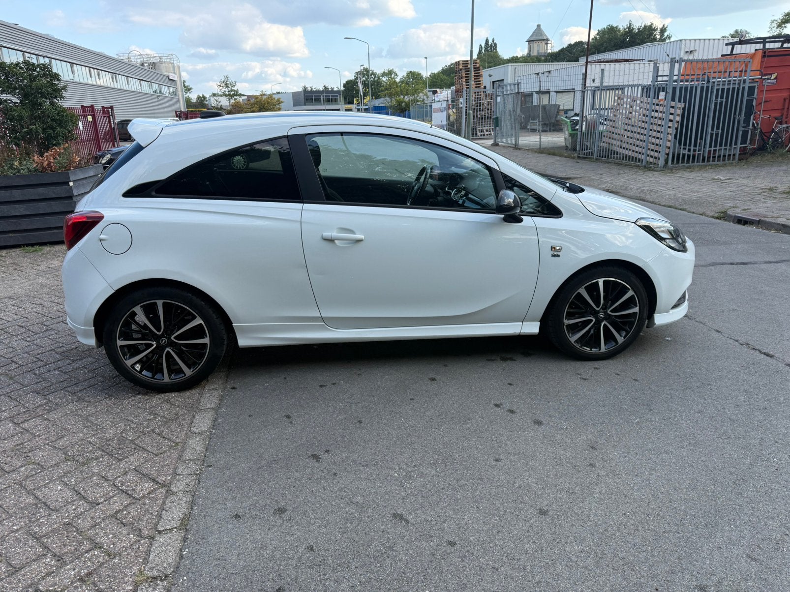 Foto 13 van Opel Corsa 1.2 3D 2018 CarPlay | Cruise Control | Airco
