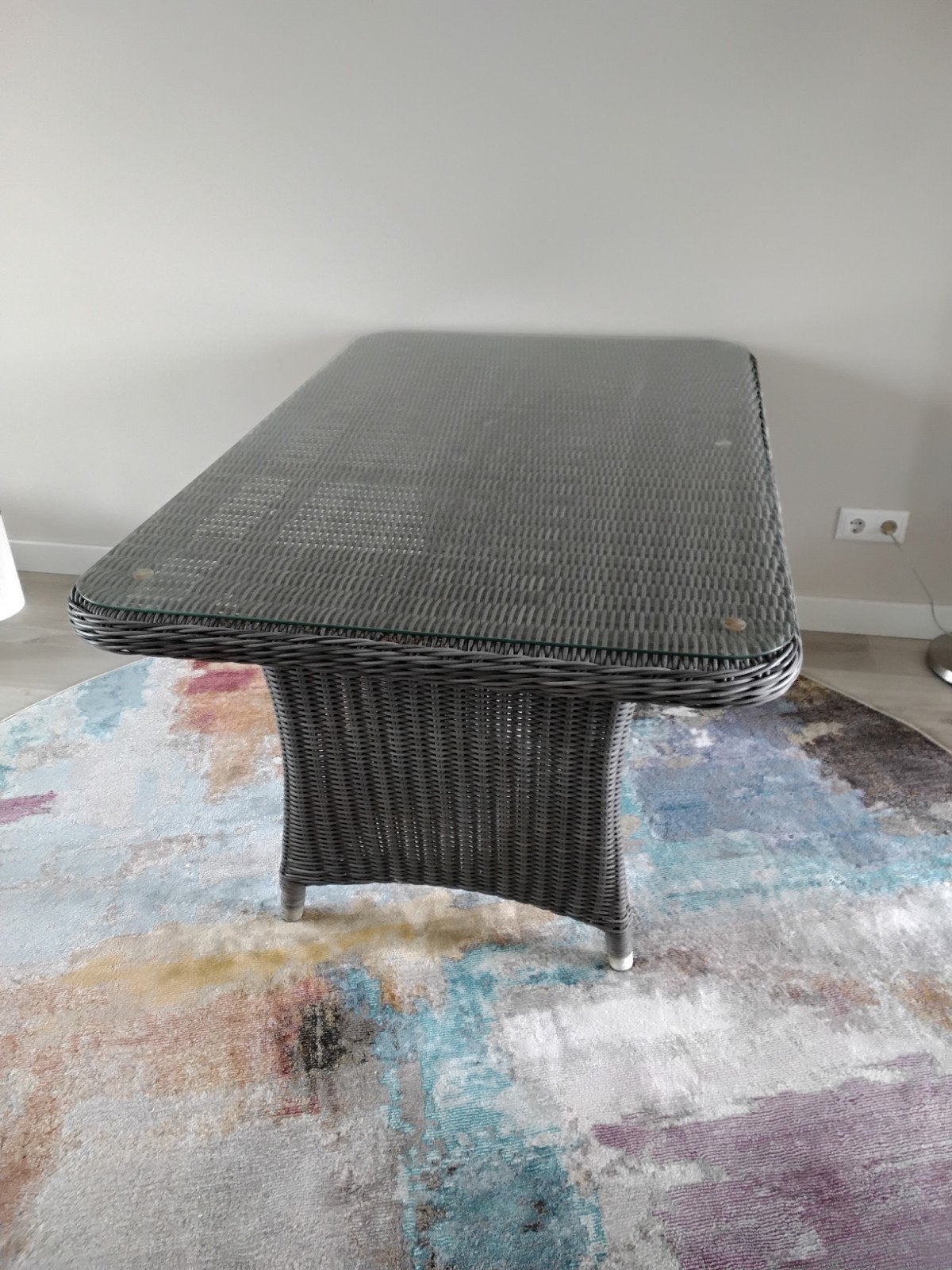4 Seasons Outdoor tafel – grijs wicker met glasplaat, Tuin en Terras, Ophalen