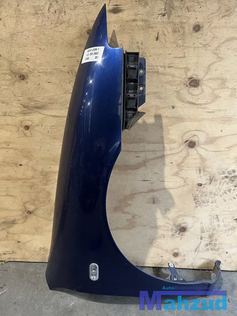 SEAT LEON 1 BLAUW L5S5 rechts voorscherm 1999-2005, Gebruikt, Autovia A-2, Km 585 585
08760  Martorell, ES, Ophalen of Verzenden