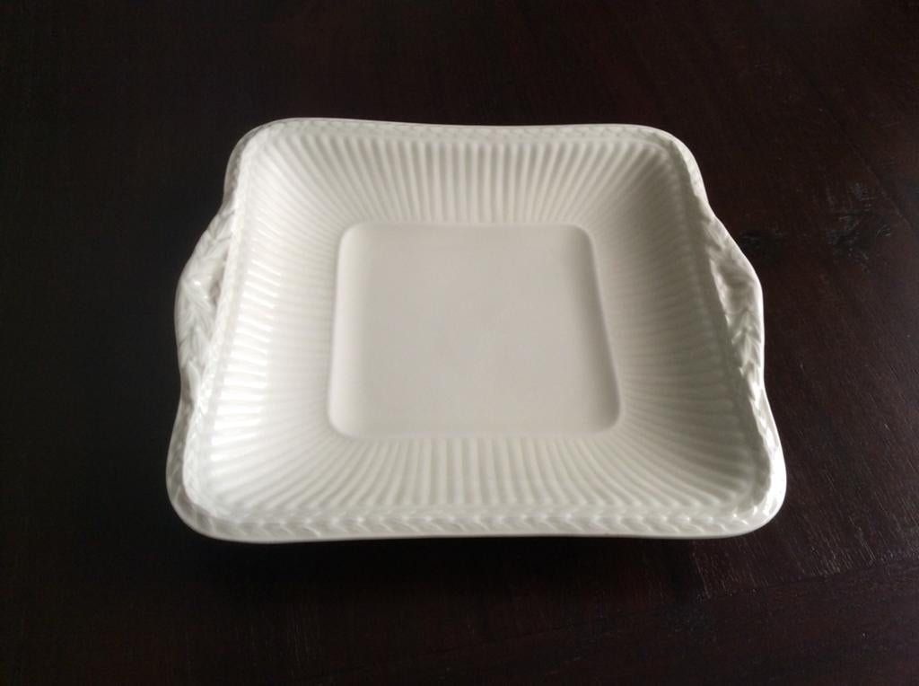 Zgan vierkante presenteerschalen WEDGWOOD EDME, Huis en Inrichting, Keuken | Servies, Ophalen of Verzenden, Zo goed als nieuw