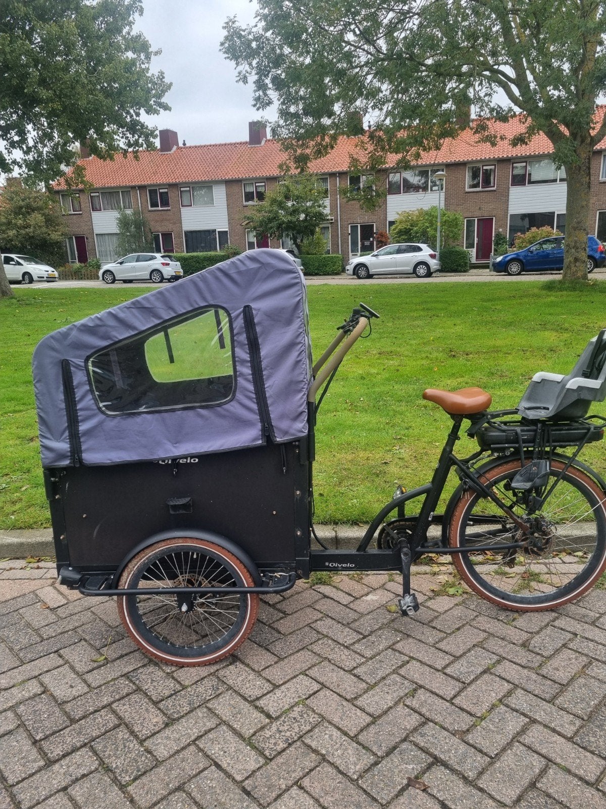 Qivelo elektrische bakfiets met huif voor 4 kinderen, 4 kinderen of meer, Huif, Zo goed als nieuw, Schijfrem