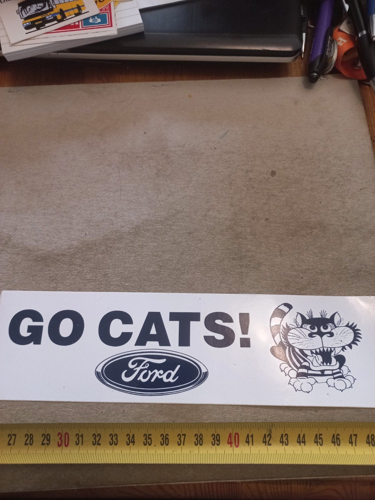 Ford 'Go Cats!' Bumpersticker - Zeldzaam Verzamelobject, Ophalen of Verzenden