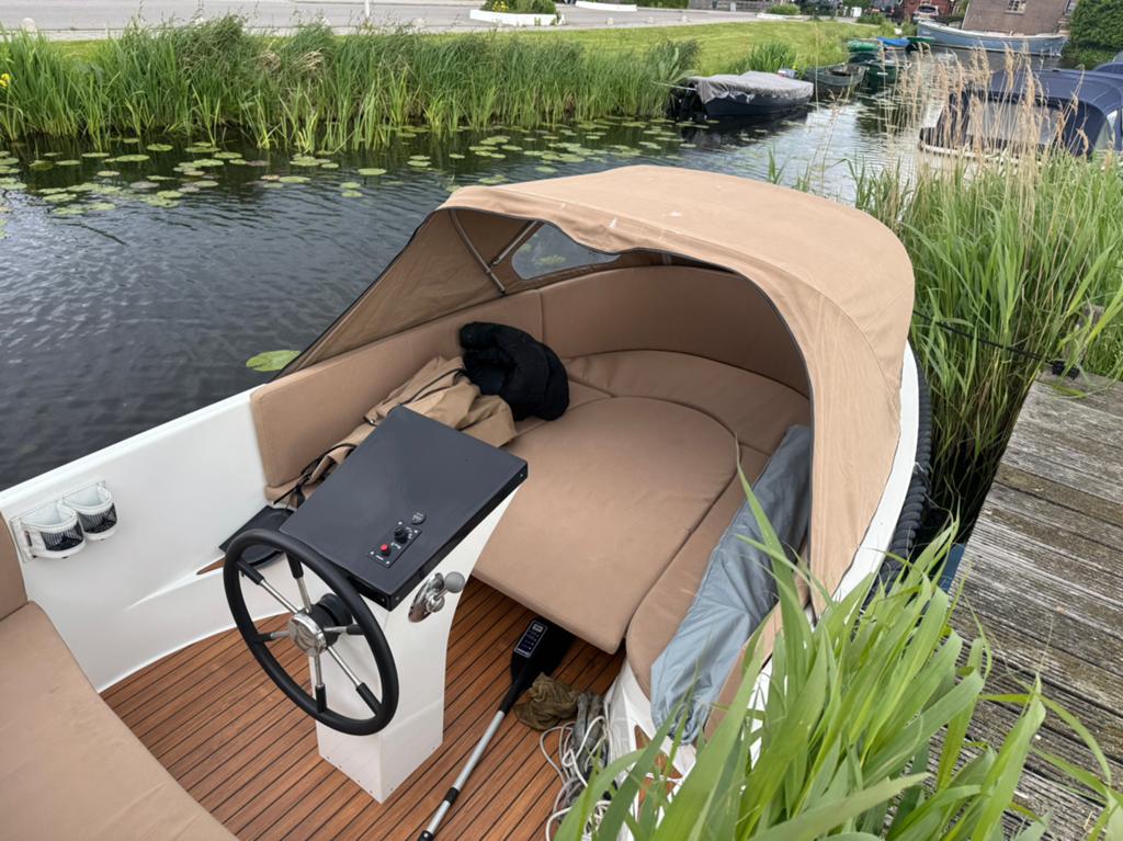 Te koop Lago Amore 540 sloep + Suzuki 15 pk buitenboordmotor, Ophalen, Consoleboot, Gebruikt, 15 pk