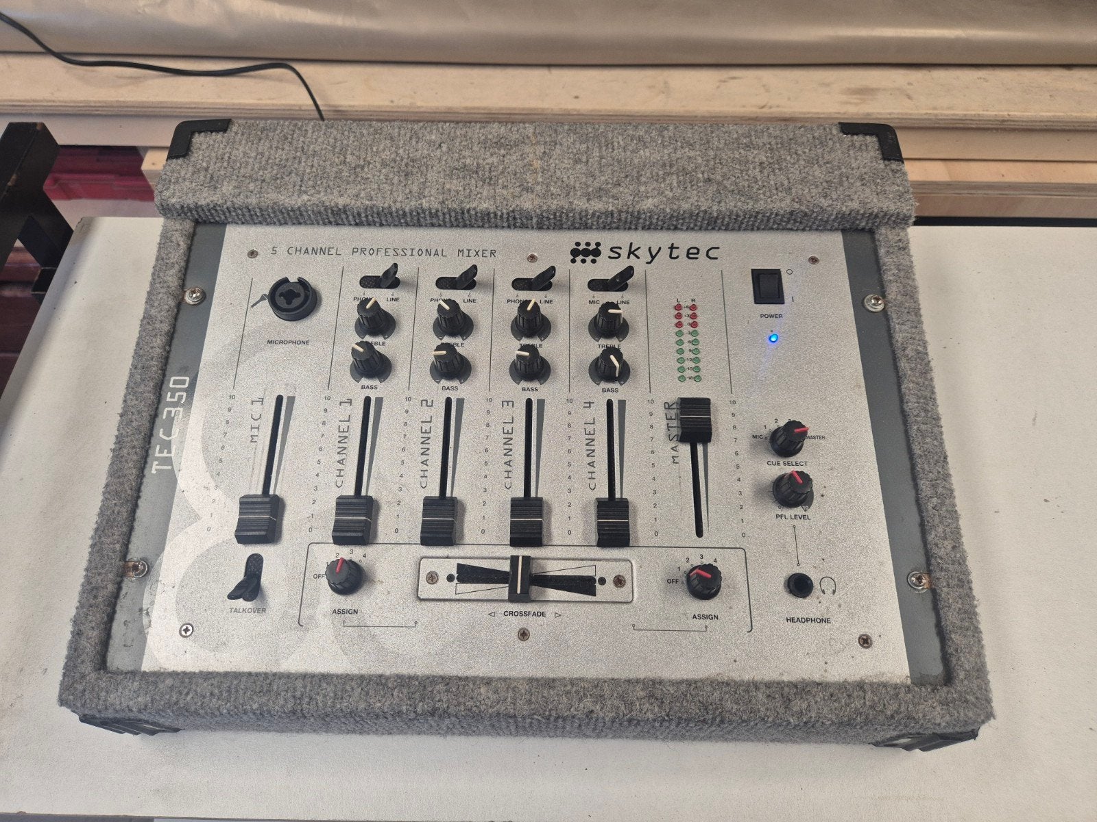 Skytec TEC350 vintage DJ mixer 5-kanaals – werkend, Muziek en Instrumenten, Mengpanelen, Gebruikt, Minder dan 5 kanalen, Microfooningang