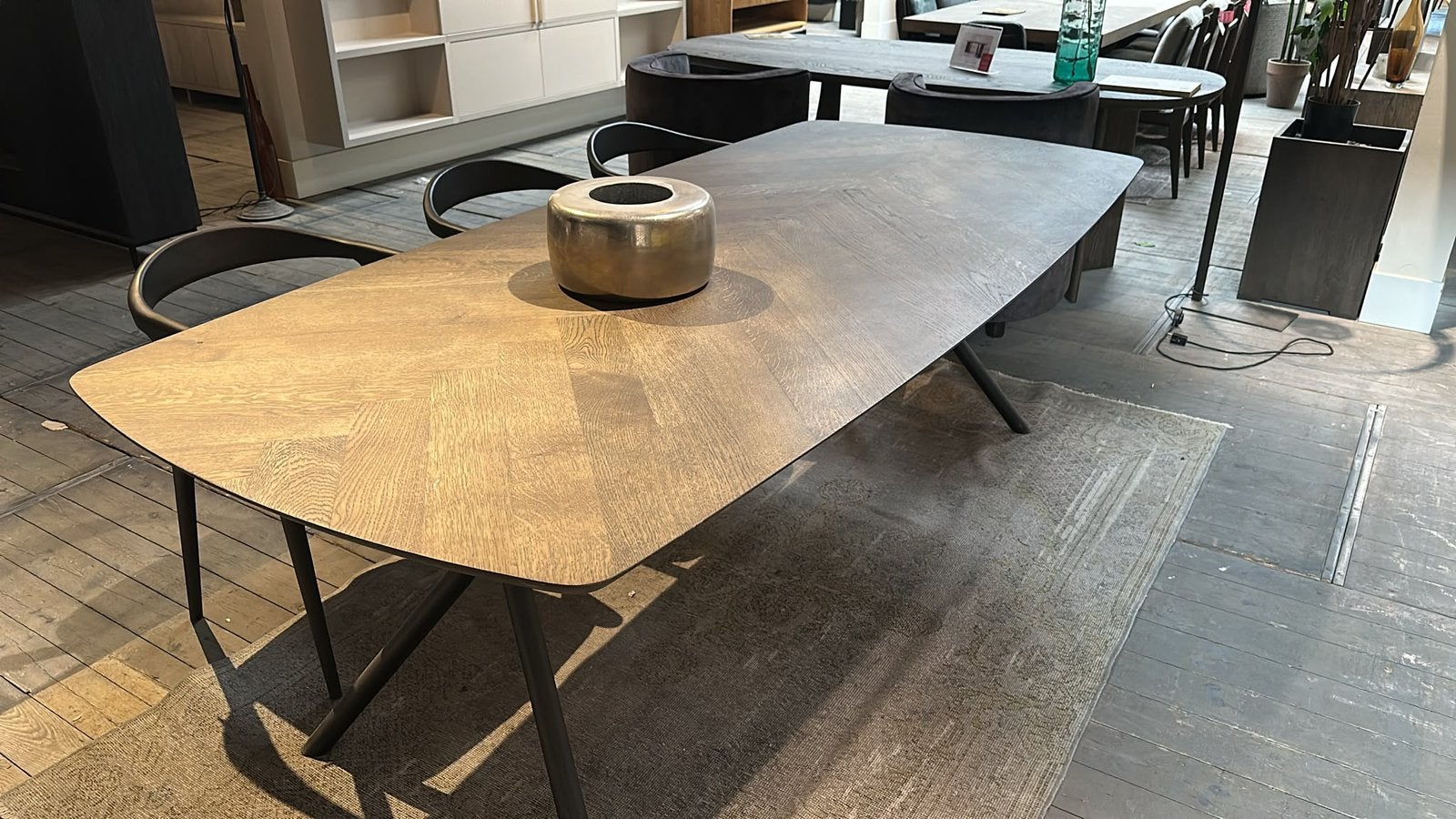 Eettafel showroommodel, Huis en Inrichting, Tafels | Eettafels, 100 tot 150 cm, Ophalen of Verzenden, Zo goed als nieuw, Vijf personen of meer