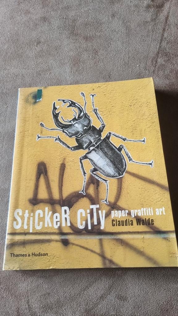 Sticker City: Paper Graffiti Art - Claudia Walde, Ophalen of Verzenden, Zo goed als nieuw, Overige onderwerpen, Claudia Walde