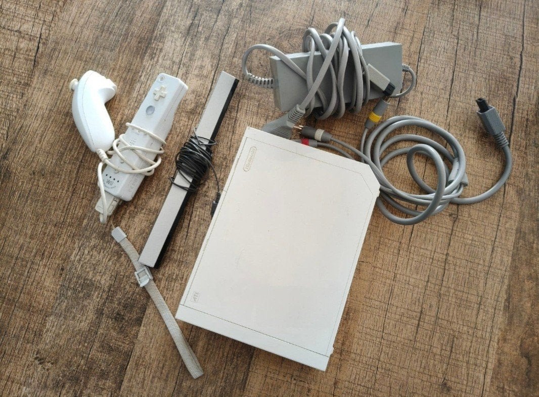 Wii console incl 3 spellen: Mario Galaxy, Wii Fit, Wii Sport, Ophalen, Gebruikt, Met 1 controller, Met games