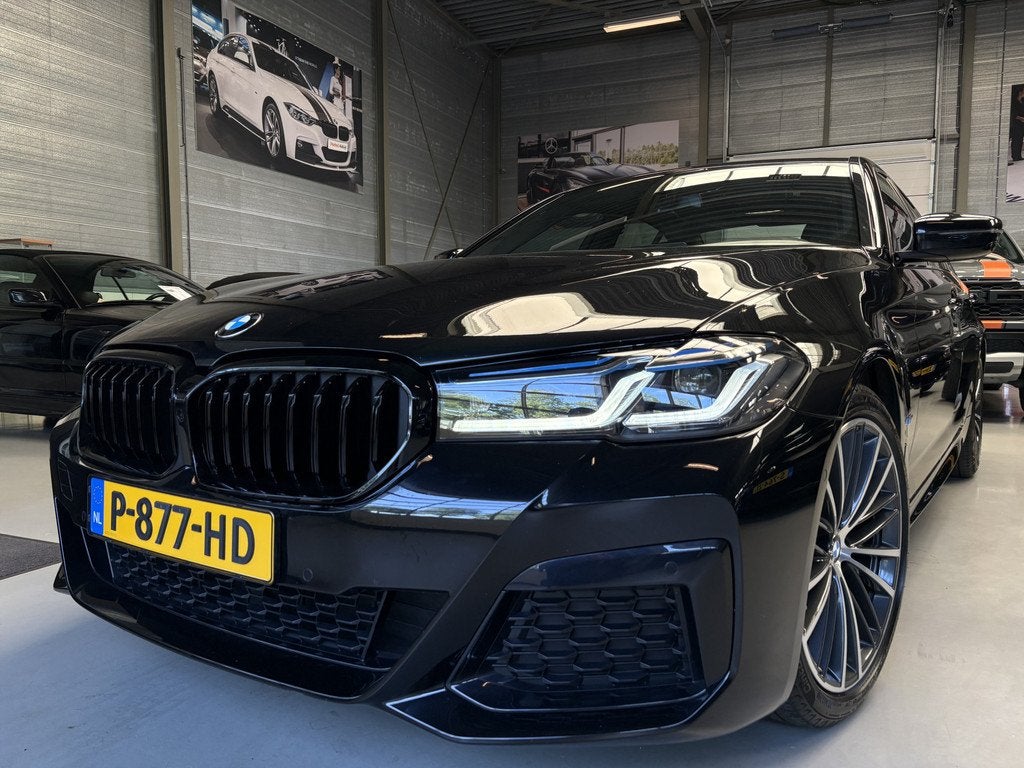 BMW 5 Serie 520i Edition Plus M pakket, Schuifdak, 19inch Sf, Auto's, BMW, Automaat, 1998 cc, Achterwielaandrijving, Gebruikt