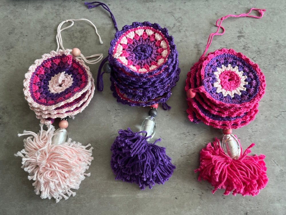 Windspinner setje 3 roze paars feest slingers decoratie, Nieuw, Kinderworkshops Petra, Ophalen of Verzenden, Info@kinderworkshops-petra.nl