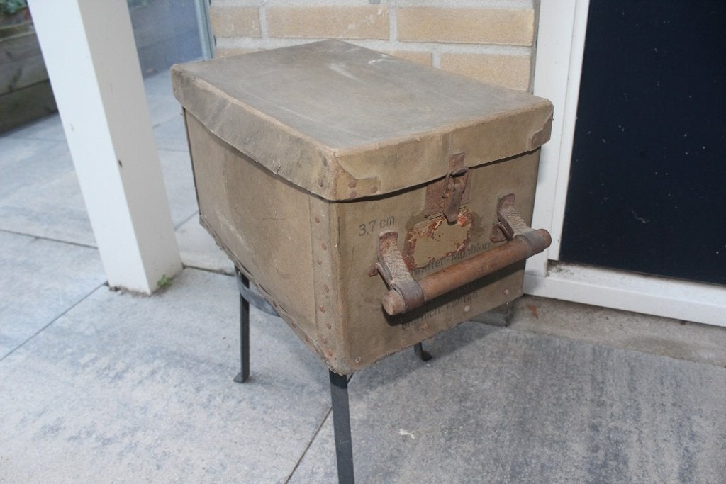 Flak 3,7cm  ersatz "pressestof" patroon box,, Verzenden, Amerika, Hulzen of Bodemvondsten