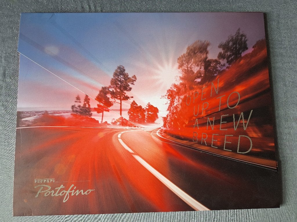 Broch/Portfolio FERRARI PORTOFINO - 2017 Engels, Boeken, Auto's | Folders en Tijdschriften, Zo goed als nieuw, Ferrari, Verzenden