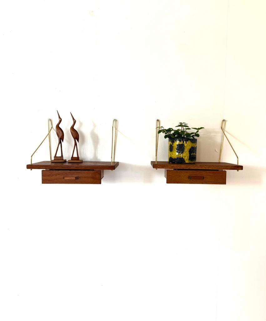 Set van 2 vintage Deense zwevende nachtkastjes ‘70, Minder dan 45 cm, Ophalen of Verzenden, Zo goed als nieuw, Minder dan 55 cm
