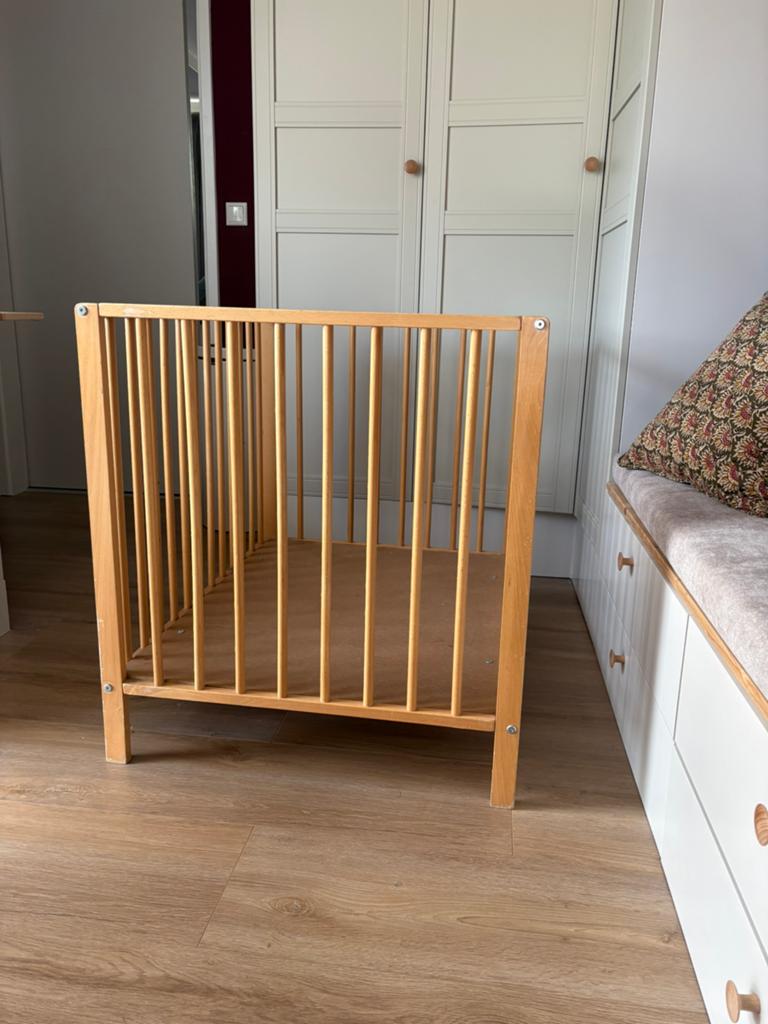 Nette baby box hout, Kinderen en Baby's, Babywiegjes en Ledikanten, Ophalen of Verzenden, Zo goed als nieuw, Wieg