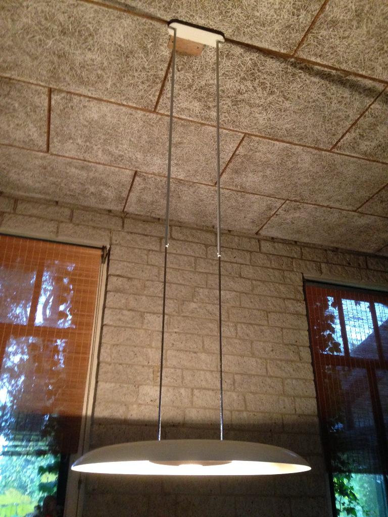 plafondlamp schotel rond 60cm wit, Huis en Inrichting, Lampen | Plafondlampen, Ophalen of Verzenden, Zo goed als nieuw, Metaal