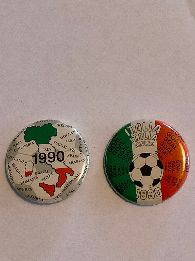 Italië 1990 WK voetbal sport toernooi buttons set, Ophalen of Verzenden, Gebruikt, Sport