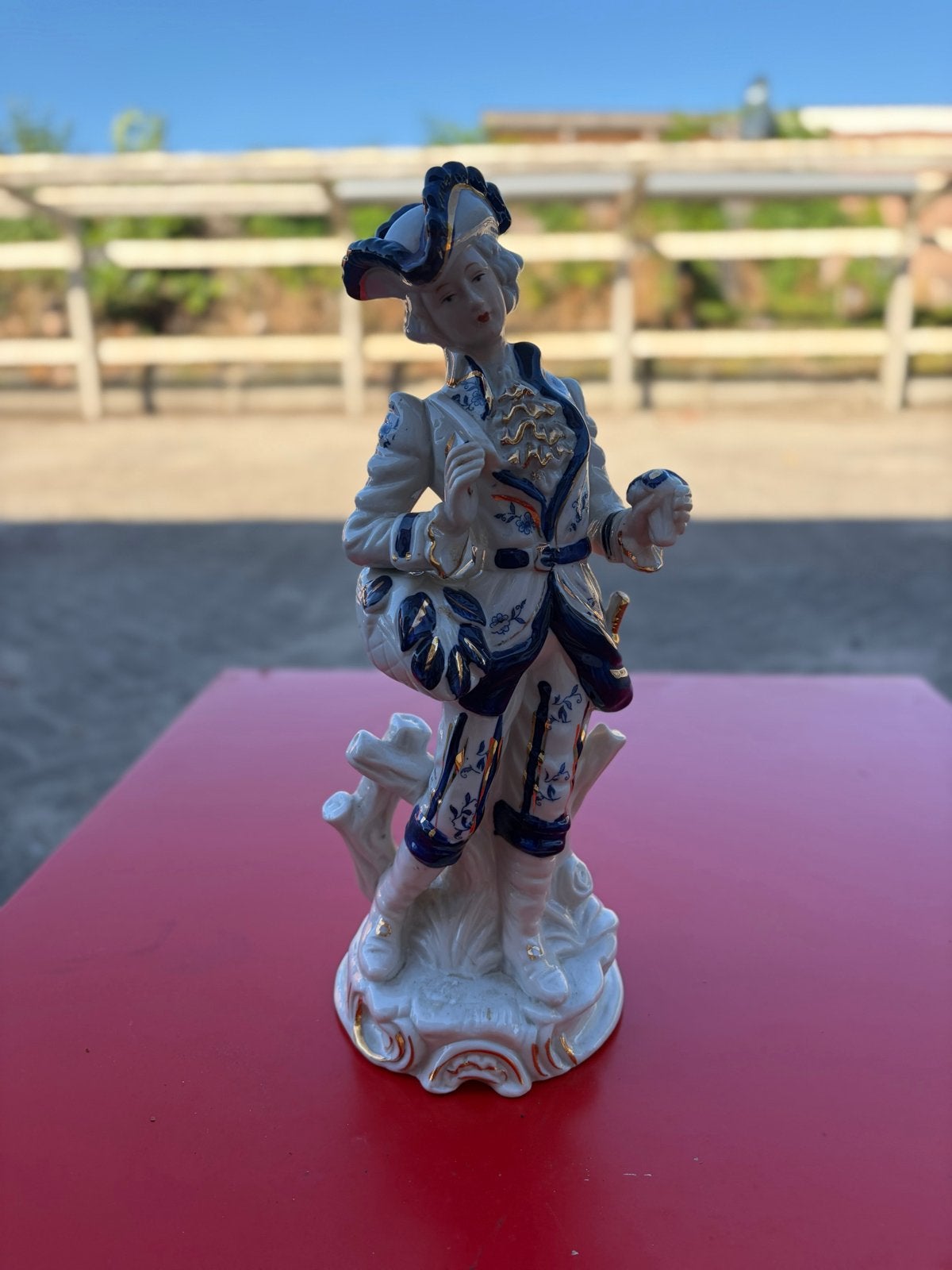 Vintage Porseleinen Beeldje: Elegante Man in Rococo Stijl, Antiek en Kunst, Ophalen of Verzenden