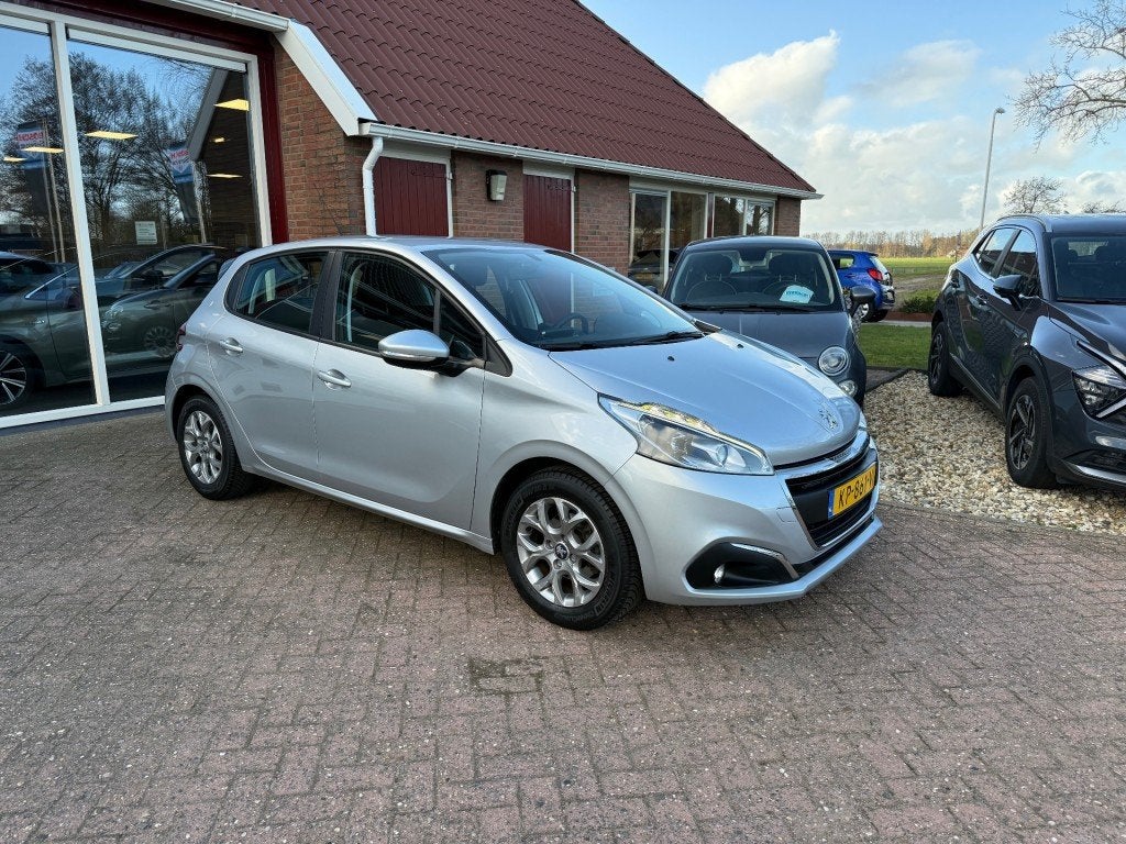 Peugeot 208 1.2 PURETECH BLUE LION 5-DRS SLECHTS 59.362 KM!, Voorwielaandrijving, Gebruikt, 1199 cc, Met garantie (alle)