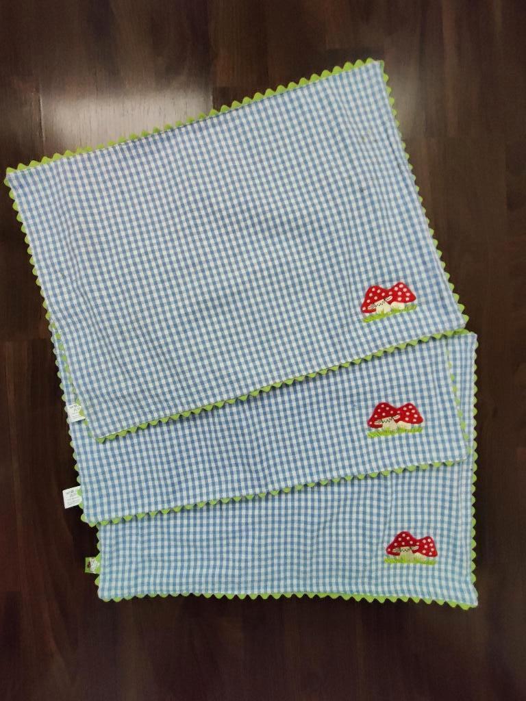 Harrods placemats 2-zijdig 3 stuks, Huis en Inrichting, Ophalen of Verzenden, Zo goed als nieuw, Overige kleuren, Placemat