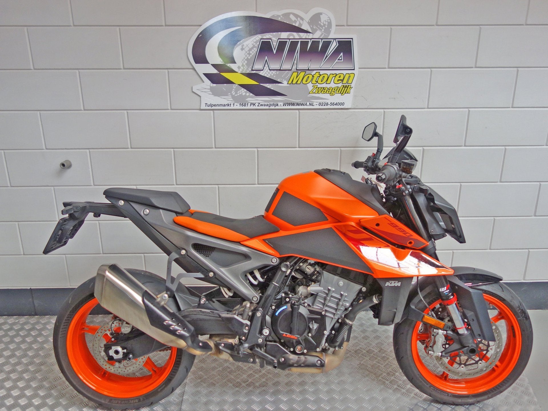 KTM 990 Duke, Traction Control, Meer dan 35 kW, Toermotor, Handgeschakeld