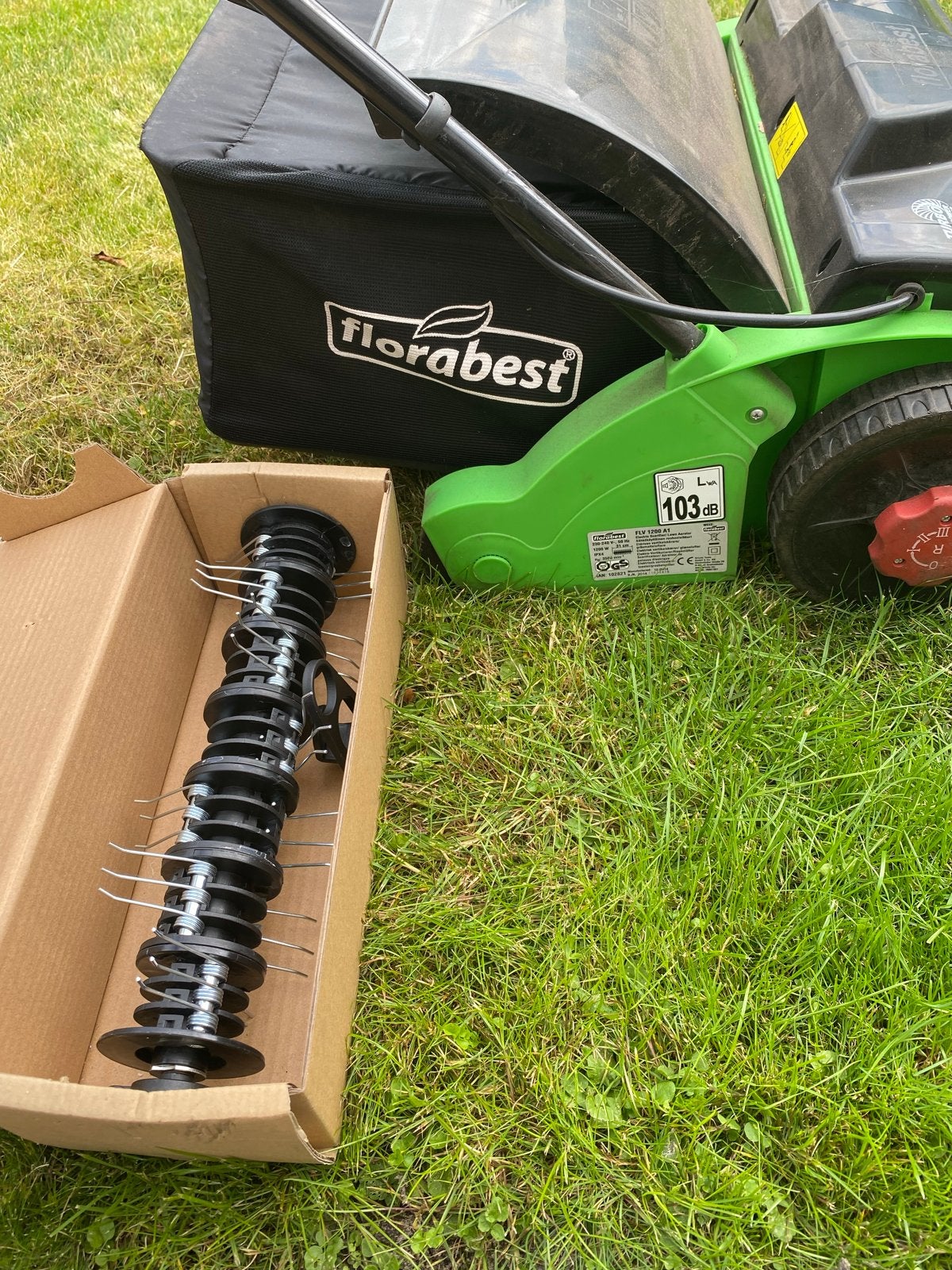 Florabest FLV1200A1 Verticuteermachine 31cm 1200W, Tuin en Terras, Verticuteermachines, Ophalen, Gebruikt, Elektrisch