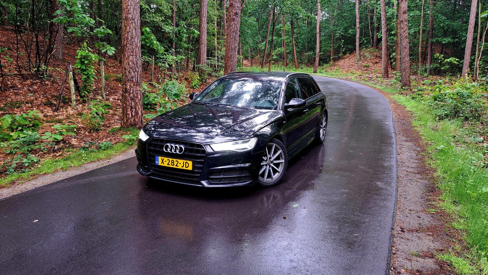 Audi A6 Avant 2.0 TDI S-line Black Edition | Matrix | Carpla, Auto's, 136 pk, Zwart, Lichtsensor, Stationwagon