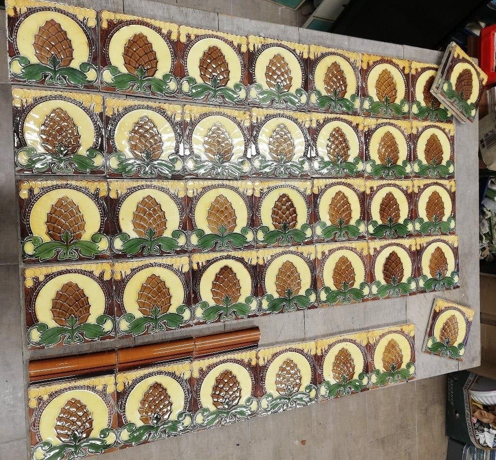 20 x Prachtige art nouveau / jugendstil tegel Dennenappel, Ophalen