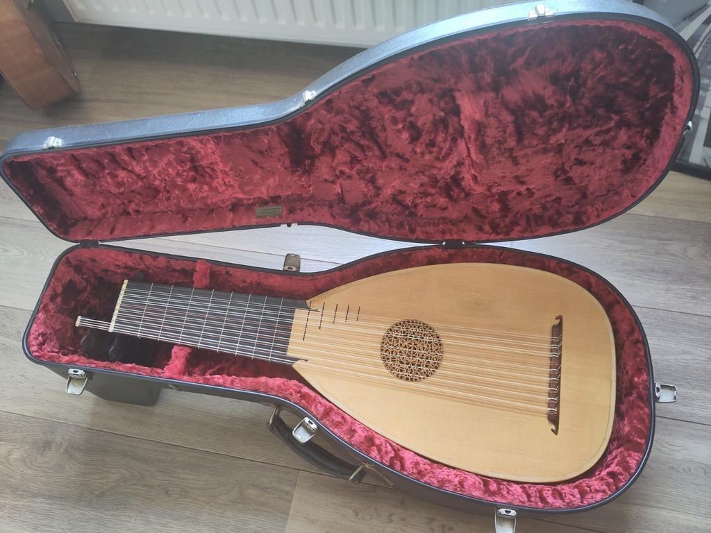 10 korige luit uit 1975 gebouwd door Kazuo Sato, Muziek en Instrumenten, Ophalen, Gebruikt, Luit, Saz of Bouzouki