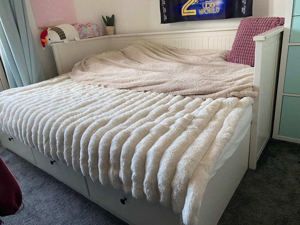 IKEA Hemnes Bed met onderschuifbed en 3 lades, Huis en Inrichting, Slaapkamer | Bedden, Gebruikt, Eenpersoons, 90 cm, 200 cm, Hout