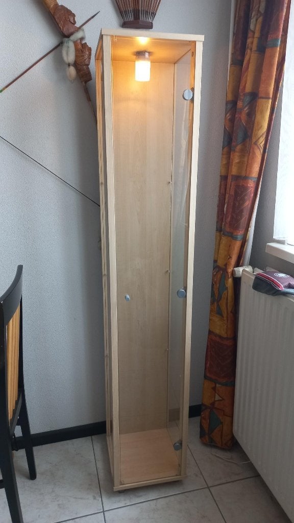 2 beuken/licht eiken vitrinekasten 172 x 32 x 32, Ophalen, Minder dan 50 cm, Eikenhout, Zo goed als nieuw